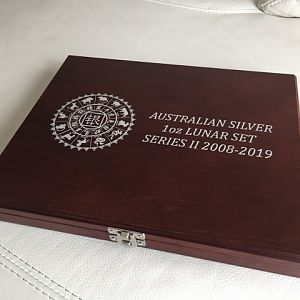 Coin Box 12 x 1 oz LS2 silver coins (Pic 1).