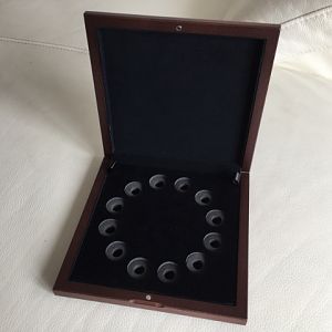 Coin Box 12 x 1/10th oz coins - holds either LS2 or LS1 gold coins (Pic 2).