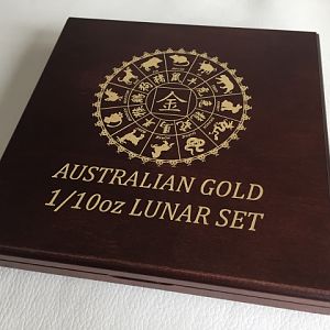 Coin Box 12 x 1/10th oz coins - holds either LS2 or LS1 gold coins (Pic 1).