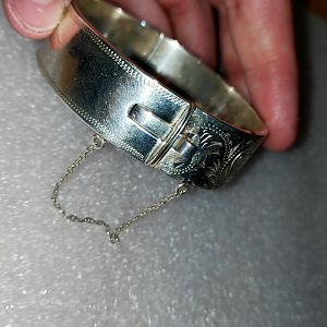 58.43g bangle