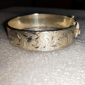 58.43g bangle