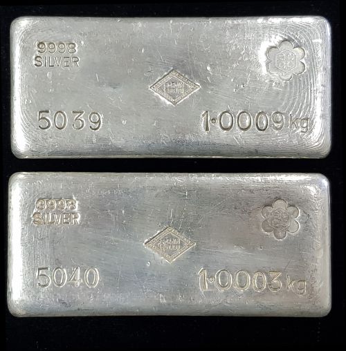 Auction 100 S.R. MITCHELL (SCCC Counter Stamp) 1 Kg Silver Cast Bar X 2 (Comes In Set)