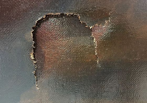 560x393_painting-hole111.jpg