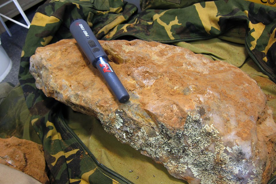 quartz-speci.jpg